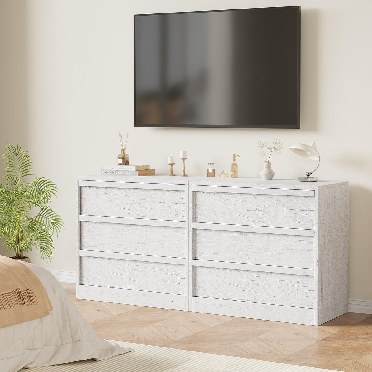 GarveeHome 3 Drawer Dresser for Bedroom, White Nightstand 3 Chest of Drawers with Large Storage, Small Modern Bedside End Table for Living Room, Nursery, Entryway GarveeHome