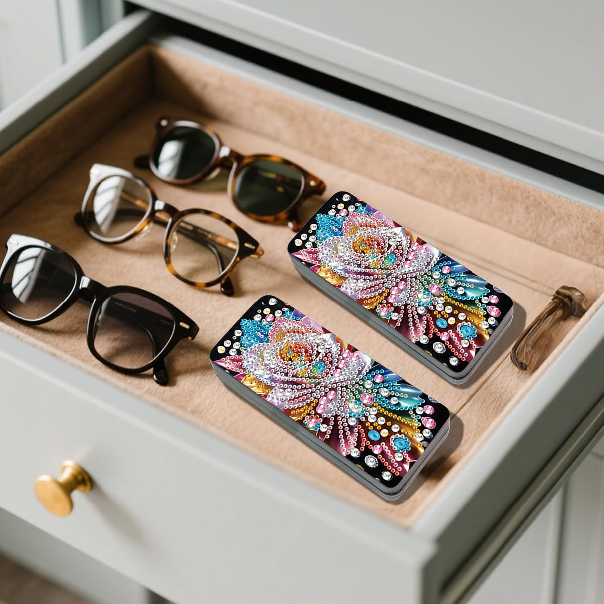 JZHYOAN Diamond Art Painting Eye Glass Case Portable Sunglasses Glasses Storage Box DIY Flower Travel Sunglass Handmade 5D Diamond Art Kit for Adults Gift Indoor Outdoor JZHYOAN