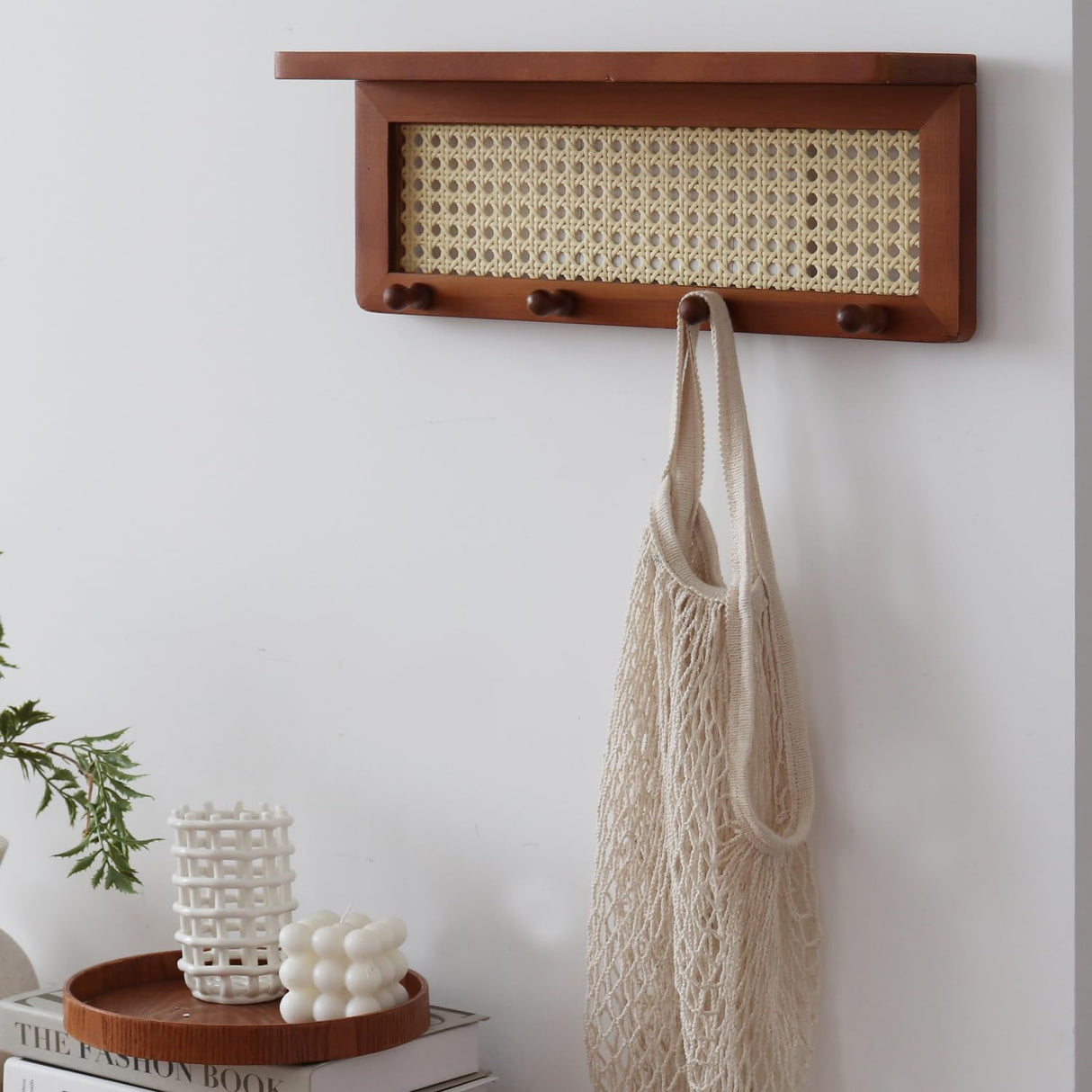 FRIADE PE Rattan Key Holder with 4 Key Hooks,Wall Mounted Decorative Floating Shelf for Entryway,Nursery,Mudroom, Hallway, Office (Retro Brown) FRIADE