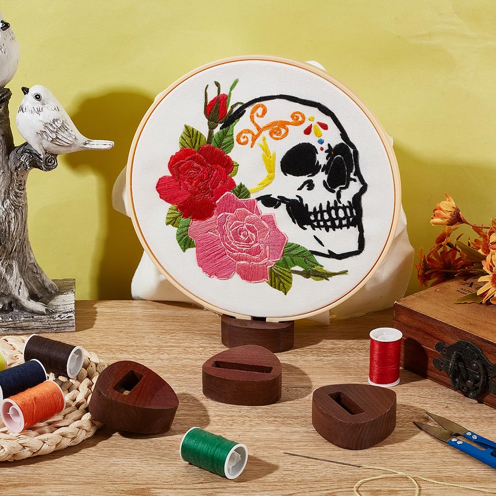 OLYCRAFT 4Pcs Wooden Embroidery Hoop Display Stand 1.9cm Thick Embroidery Hoop Wooden Base Triangle Wood Embroidery Hoop Easels Embroidery Cross Stitch Stand Decor for DIY Craft Projects Display OLYCRAFT