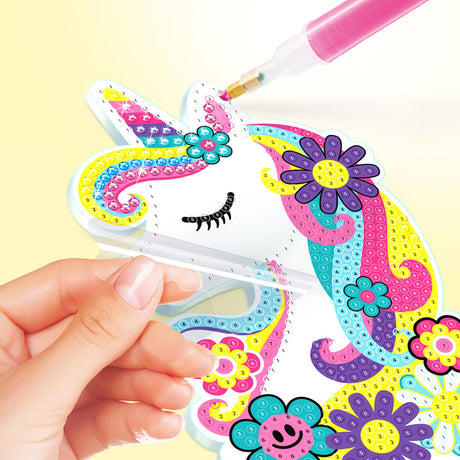 Canal Toys Style 4 Ever Diamond Art Unicorn or Butterfly Lamp Set. Bead up The Unicorn and Butterfly, Then swap Out on The Light up Base. Age 6+ Canal Toys