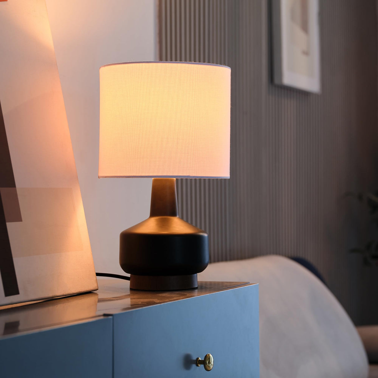 Globe Electric 61000049 17" Ceramic Table Lamp, Soft Beige Finish, White Linen Shade, On/Off Rotary Switch on Socket, Table Lamp for Living Room, Home Décor, Lamps for Bedroom, Room Décor Globe Electric
