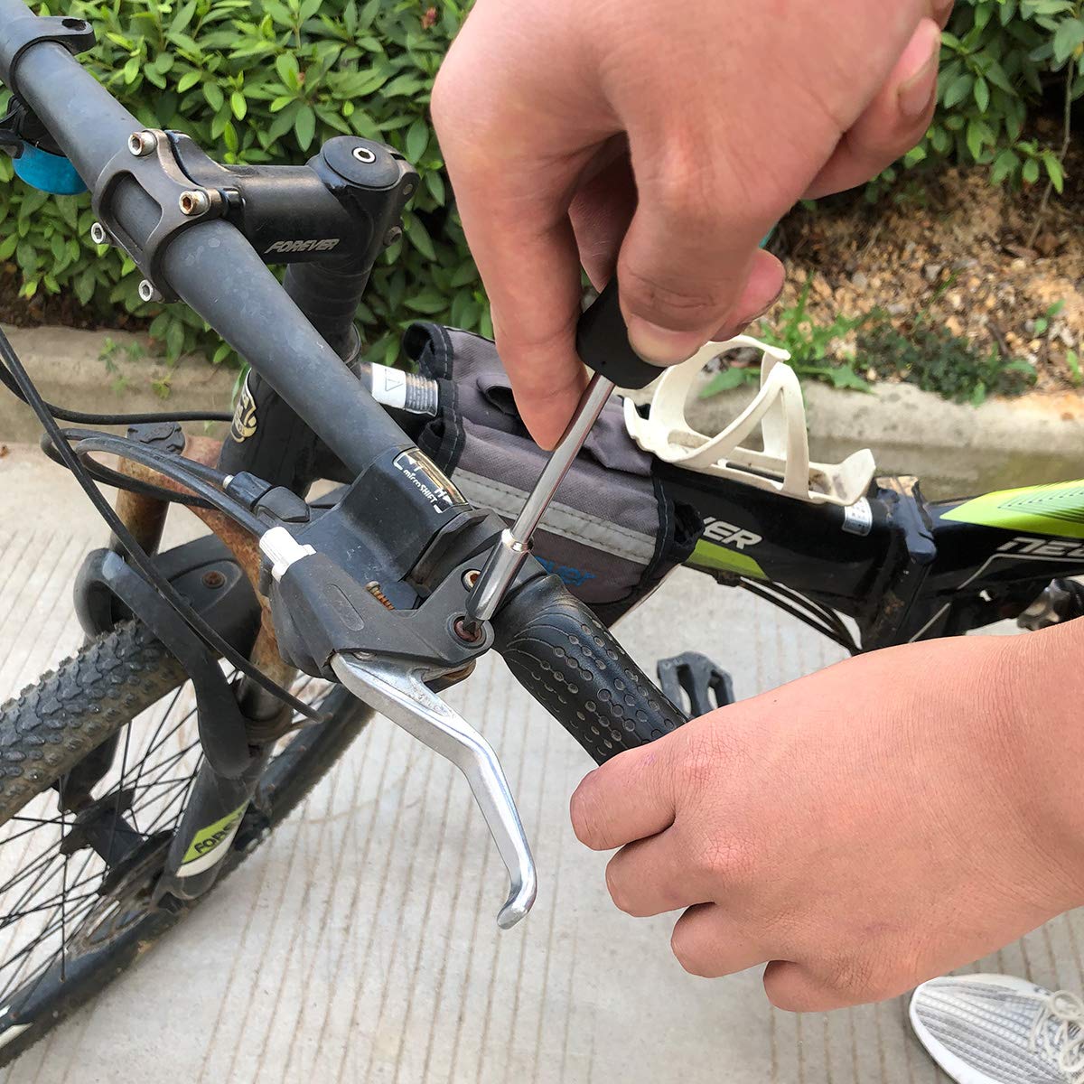 39-Piece Household Tools Kit - Small Basic Home Tool Set with Plastic Toolbox - Great for College Students, Household Use & More RVOGJP