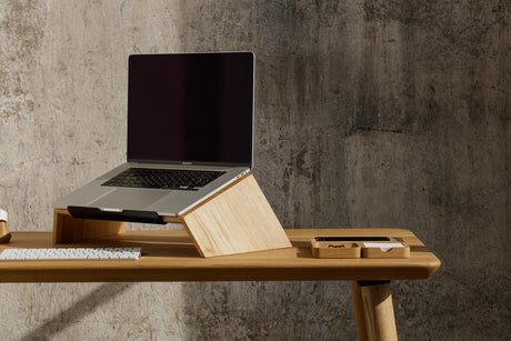 Oakywood Wooden Slanted Laptop Stand for Desk – Convenient Laptop Riser & Holder for Desk – Ergonomic Laptop Desk Stand Wood – 45x22x14cm – for 13-14" Laptops Oak Oakywood