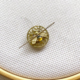 2 Pieces Bee Needle Minders, Magnetic Needle Keeper, Needle Threader, Cross Stitch Embroidery Sewing Needlework Tools DPXWCCH