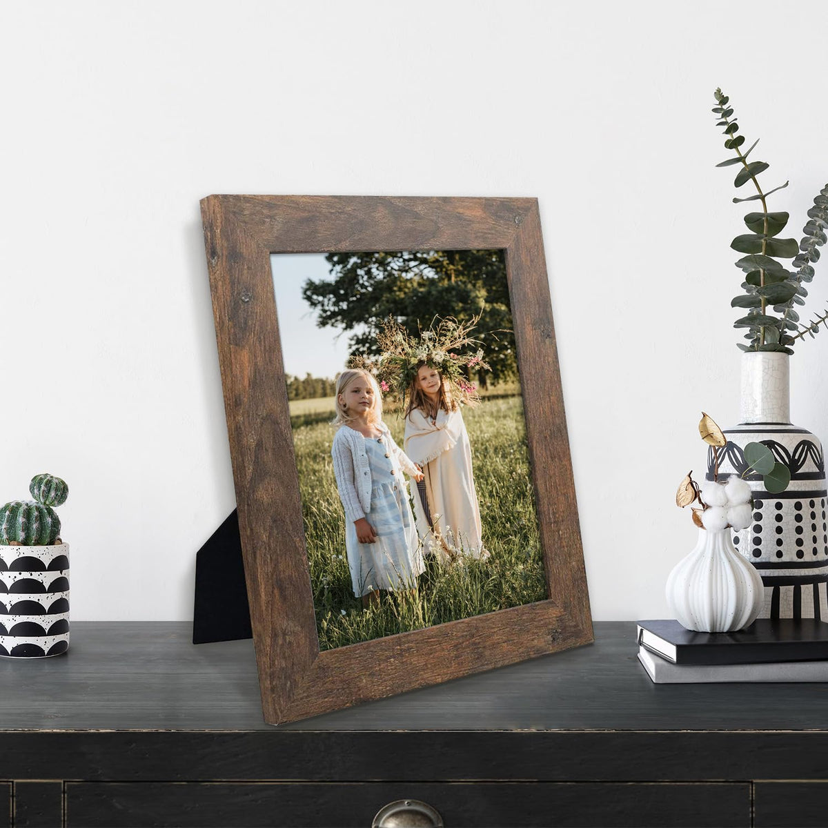 Golden State Art, 8x10 Picture Frame - Country Wood Grain Style - Tabletop Display, Back Hangers for Wall Display - Great for Photos, Gift, Pictures, Wedding, Portraits (2 Pack, Brown) Golden State Art