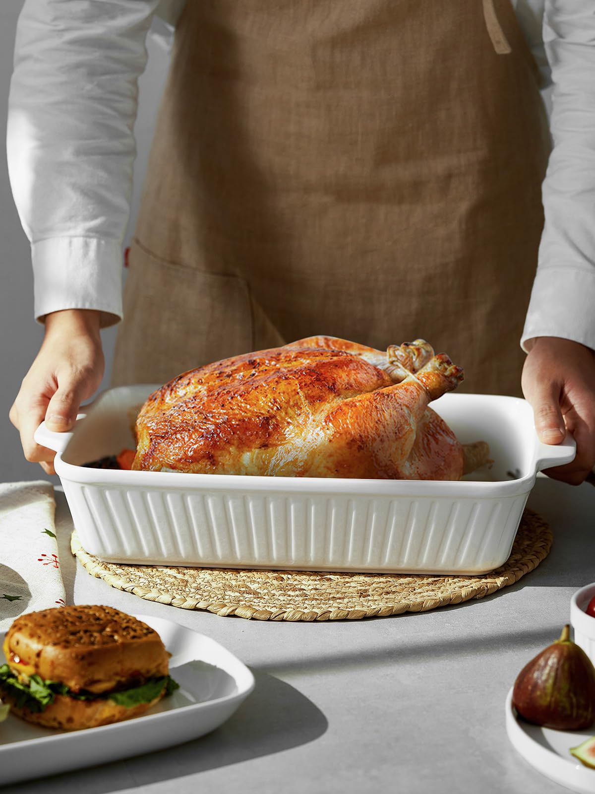 DOWAN Casserole Dish, 9x13 Ceramic Baking Dish, Large Lasagna Pan Deep for Oven, 4.2 Quarts Baking Pan with Handles, Oven Safe and Durable Bakeware for Lasagna, Home Decor, Wedding Gift, White DOWAN