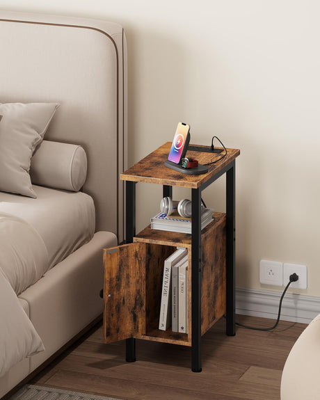 CHOEZON Farmhouse End Table, Narrow Side Table for Small Spaces, Slim Nightstand with Charging Station, with 2 AC Outlets, 1 USB and 1 Type-C Port, for Living Room, Bedroom, Rustic Brown TBZ08UBF CHOEZON
