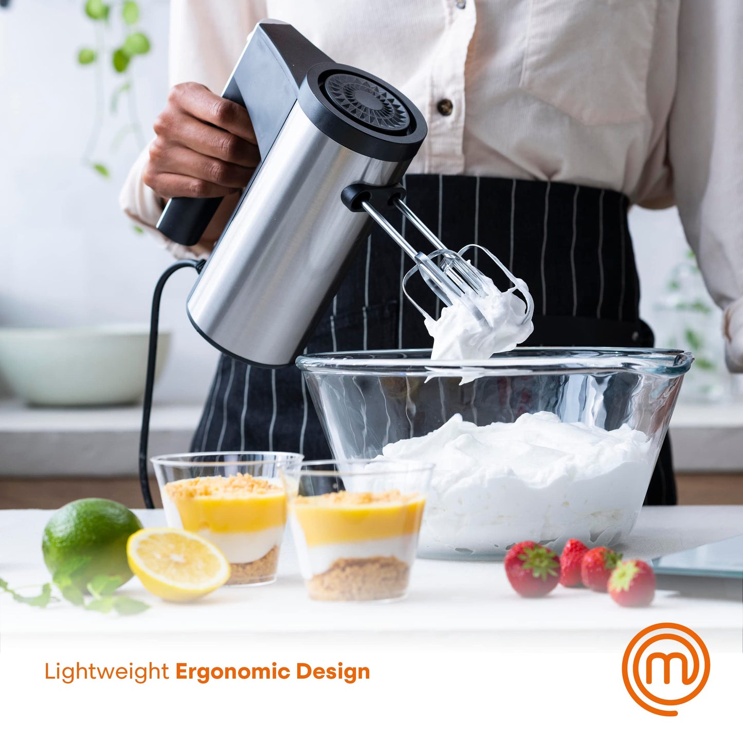 MasterChef Hand Mixer Electric, Handheld Egg Beater with Whisk Attachments and Dough Hooks, Stainless Steel Cake Accessories for Baking, Whipping Machine with Dishwasher Safe Parts, 6 Speed Settings