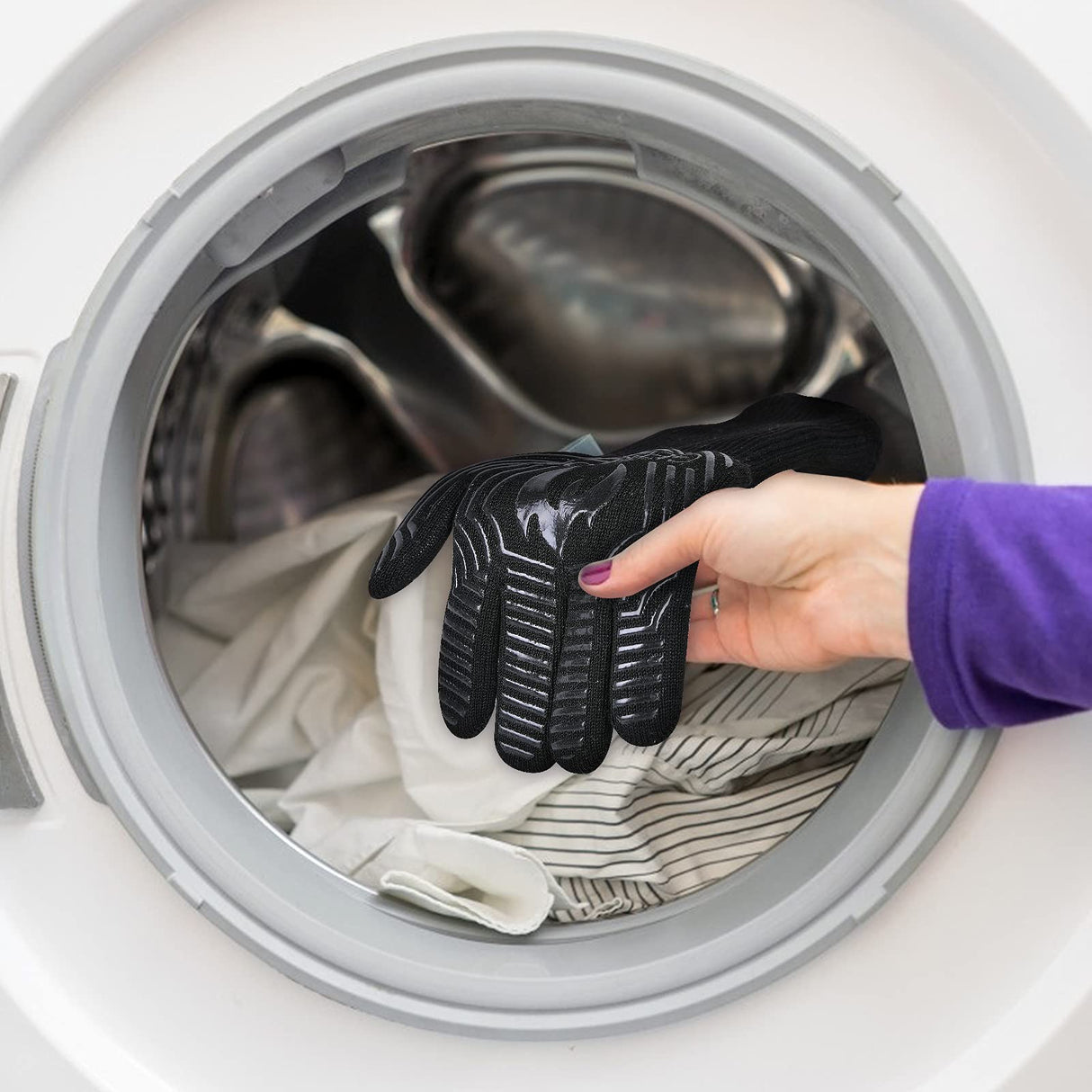 GEEKHOM BBQ Grill Gloves,1472℉ Heat Resistant Oven Gloves, EN407 Certified 13 Inch Flexible Barbecue Mitts Good Grip for Smoker, Baking, Cooking, Fire Pit, Black GEEKHOM