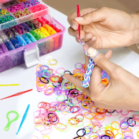 INSCRAFT 17500+ Rubber Loom Bands with 3 Layer Container, 28 Colors, 600 S-Clips, 352 Beads, 40 Cartoon Pendant, Bracelet Making Refill Kit for Kids INSCRAFT