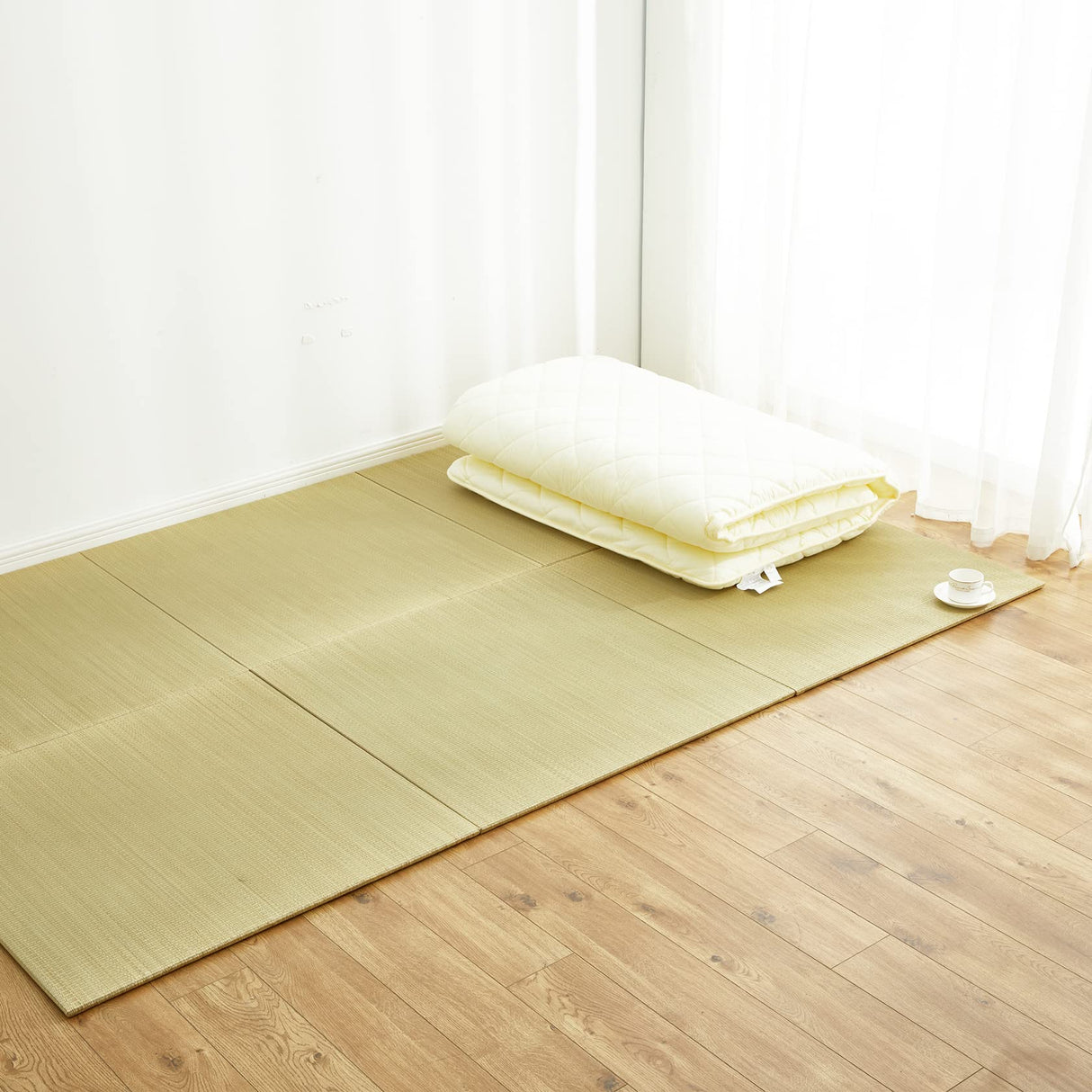 SAN MOTA Japanese Tatami Mattress,100% Rush Grass Tatami Mat 64"x64"x0.5", Living Room Non-Slip Design Tatami, Game Mat and Yoga Mat, Free Combination Without Edge (4 Piece Set) SAN MOTA