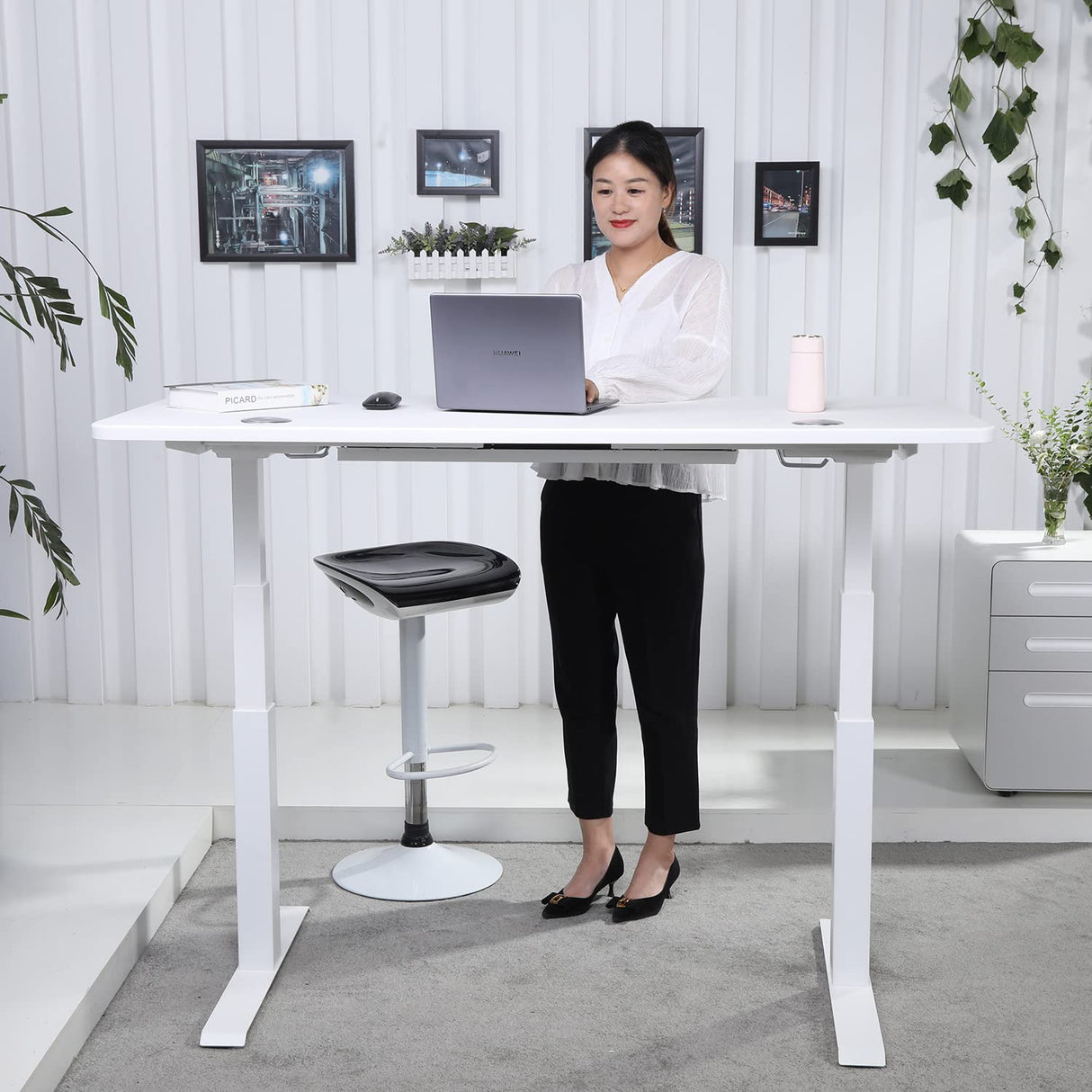 ApexDesk K Series 60" x 27" Electric Height Adjustable Standing Desk with LED Memory Controller (White) ApexDesk
