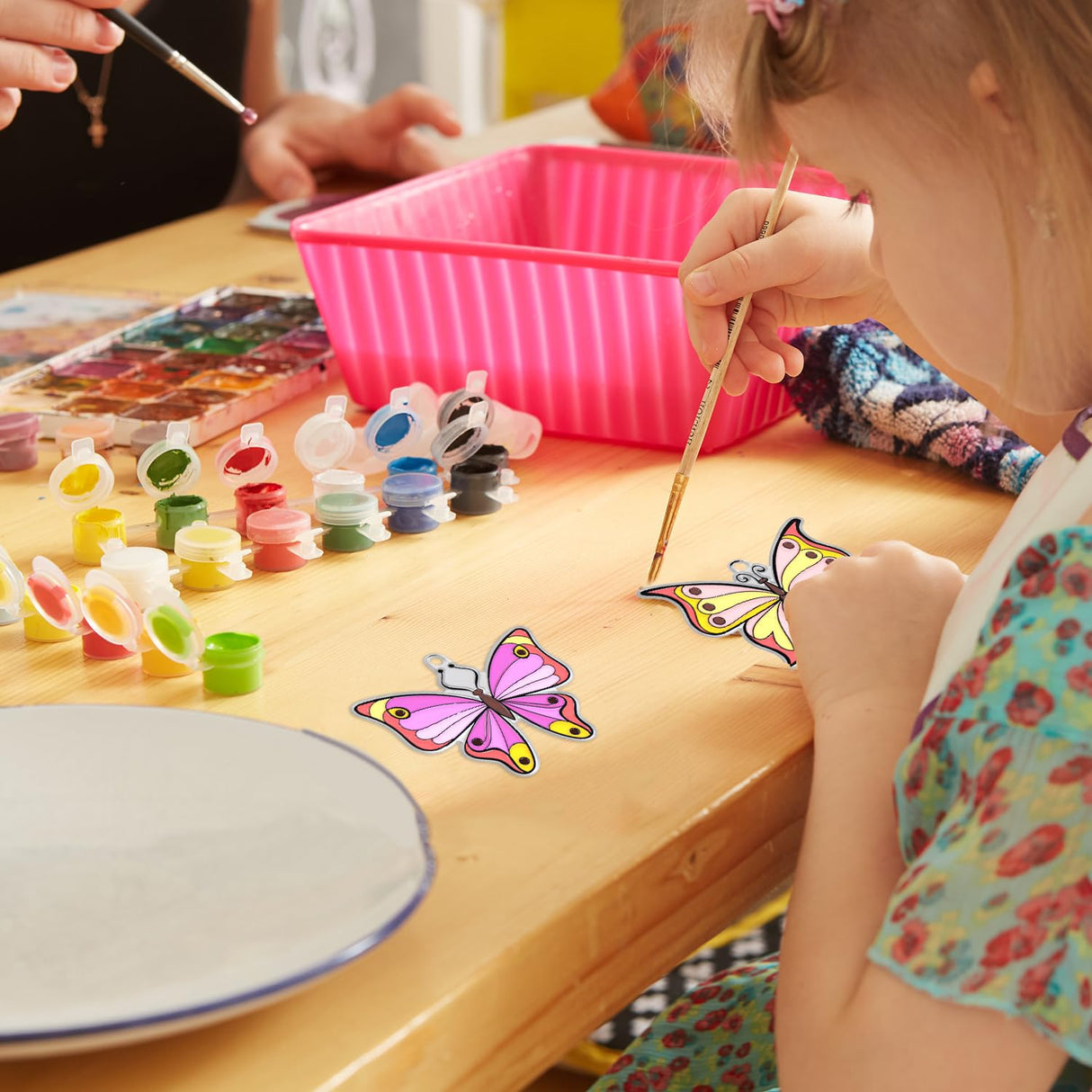 Fprl 27 Sets DIY Window Paint Art Suncatchers Craft Kits Butterfly Ornaments Decorations Suncatcher Kit for Classroom Home Easter Activity Gift Project Fprl
