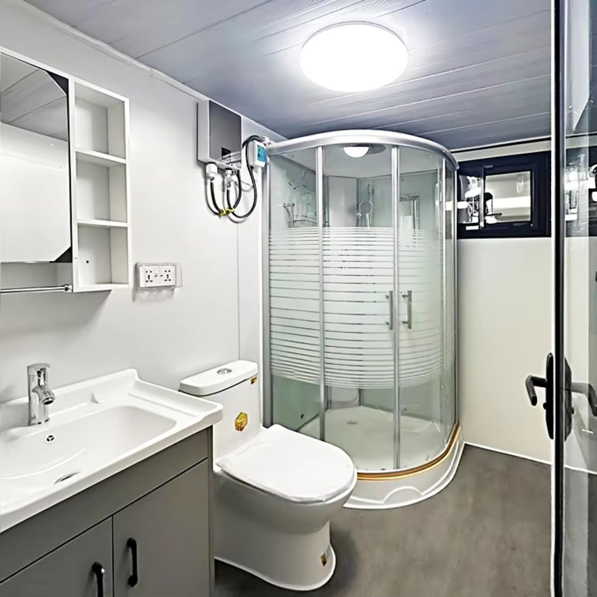 Tiny House Prefab Tiny Home for Sale, 2 Bedrooms Container House with Bathroom and Kitchen, Modular Prefab Home, Expandable Tiny Homes to Live in for Adults Generic