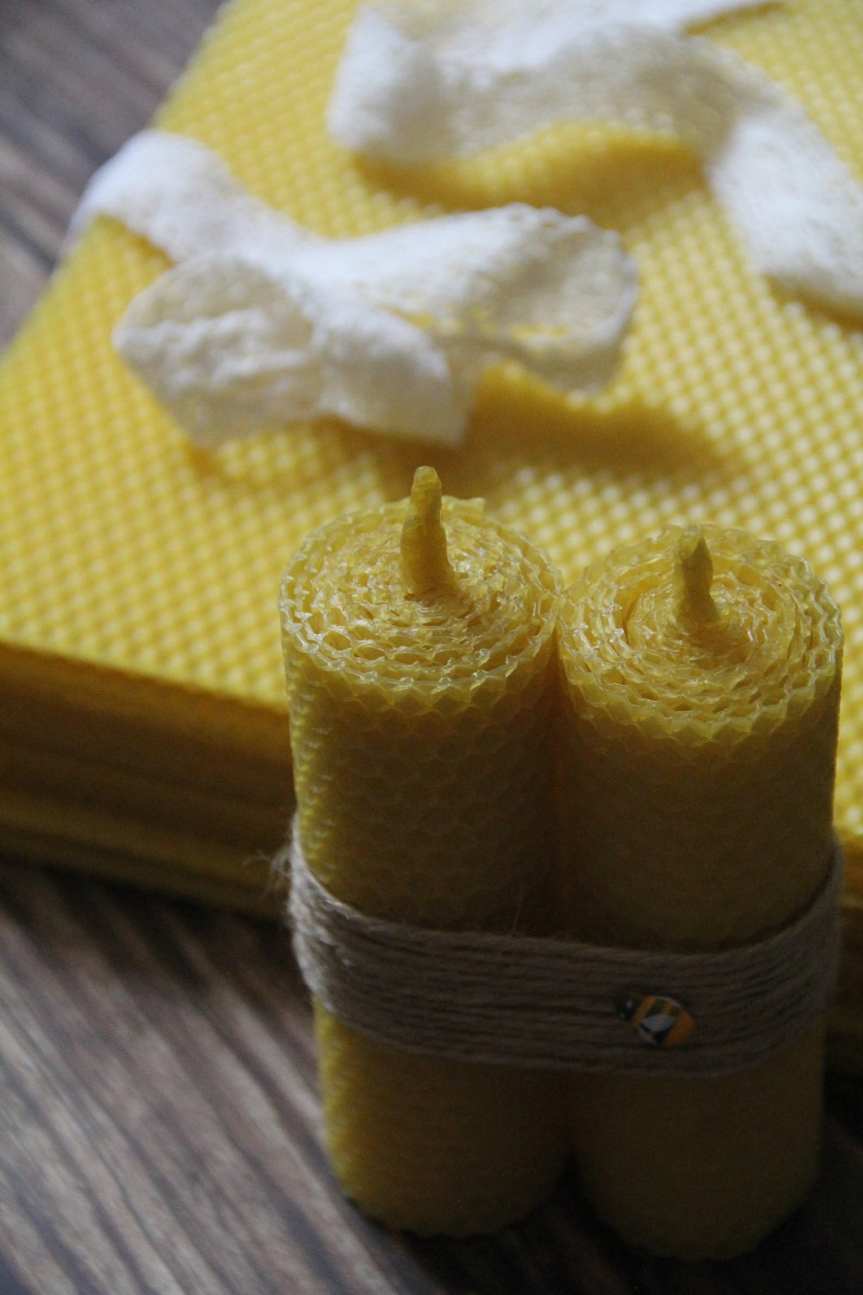 CraftersAvenue Beeswax Candle Making Kit - 16 Beeswax Sheets for Candle Making - Size 5 x 8 in - Make Your Own Rolled Candle - Candle Making Supplies - Beeswax Candle Making Set, yellow (16PBS) CraftersAvenue