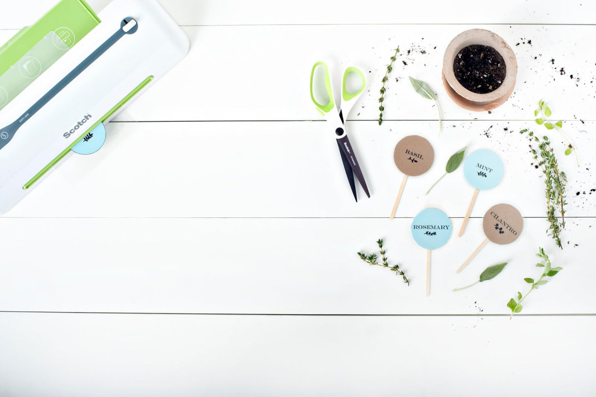 Scotch Thermal Laminator with 20 Letter Size Pouches, Ideal for Teachers, Small Offices, or Home (TL1302XVP) Scotch