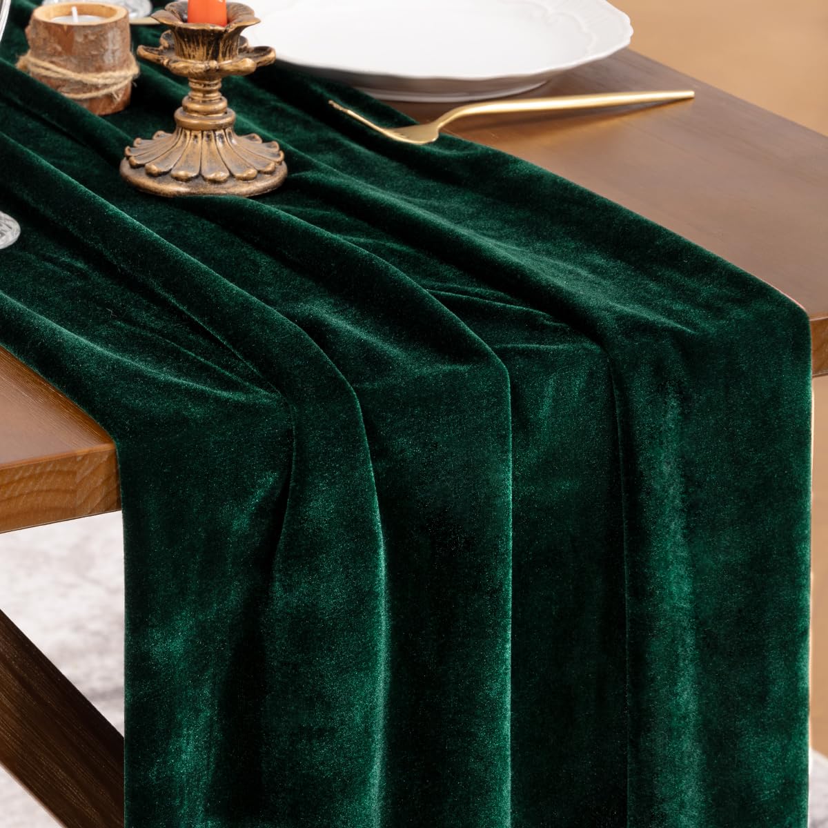 Socomi Green Velvet Table Runner Christmas Cloth Decor 20 x 120 Inches 10ft Fabric Emerald Green Luxurious Thanksgiving Wedding Runner for New Year Bridal Shower Socomi