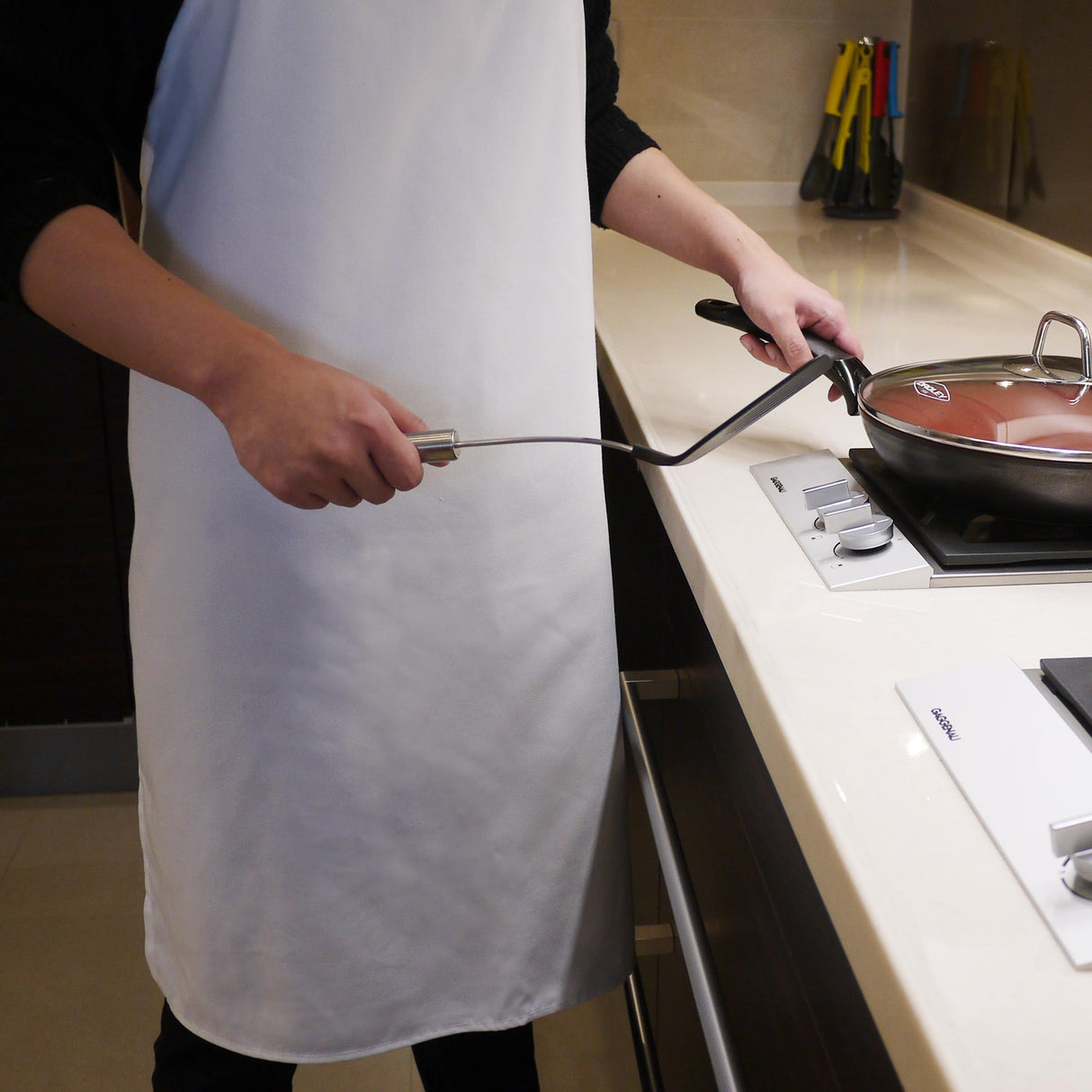 Weavric Unisex Bib Apron with No Pocket, White, 32x28 Inch with Long Ties for Women Men Chef, Kitchen, Crafting, Drawing, Pack of 2 Weavric