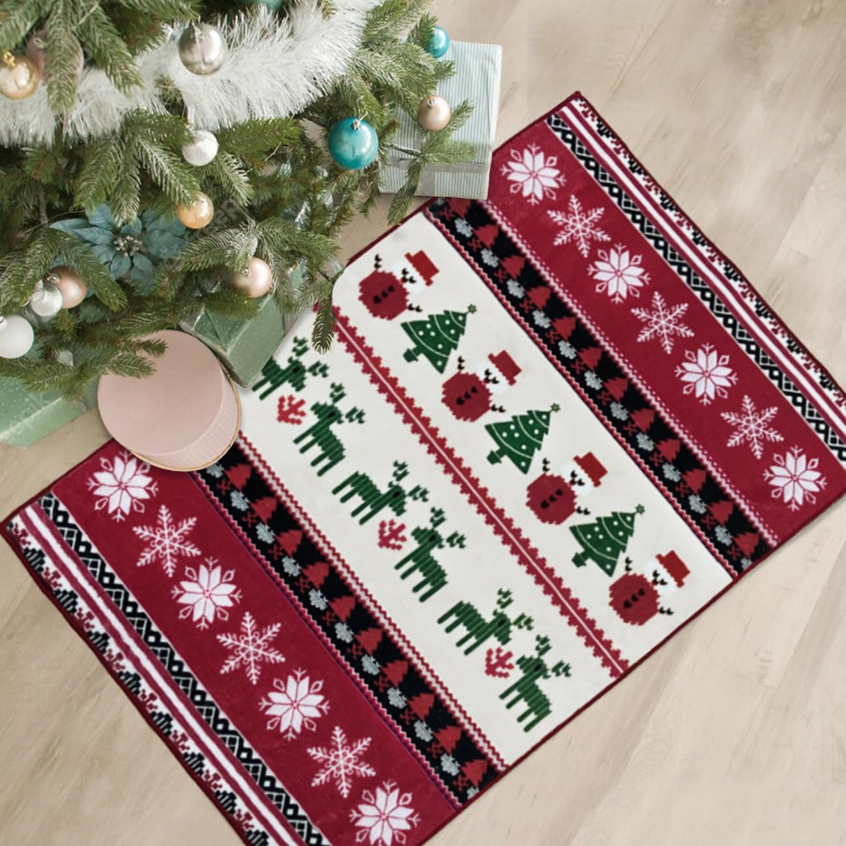 Christmas Area Rugs 4x6 Machine Washable High Traffic Xmas Door Mat Non-Slip Floor Carpet for Living Room Dining Room Bedroom Entryway & Hallway, Snow Print BNUNWISH