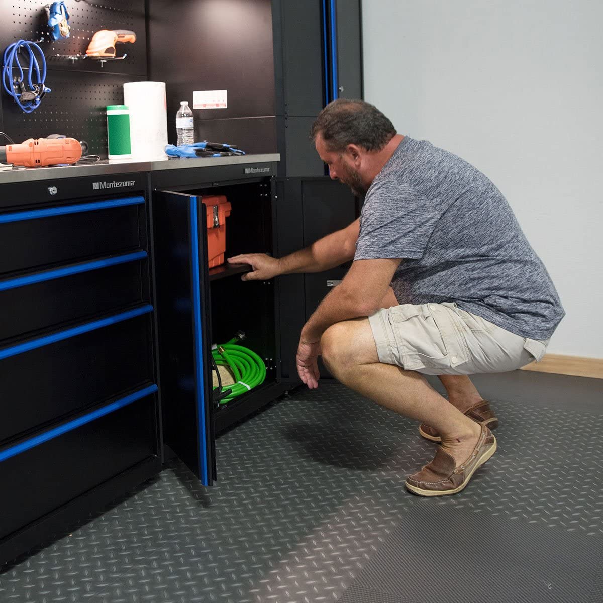 Montezuma Garage Tool Storage System - 30.5 x 24" Locking 2 Door Workbench with Magnetic Latches & Stainless Steel Worktop - BKMG30242BC Montezuma