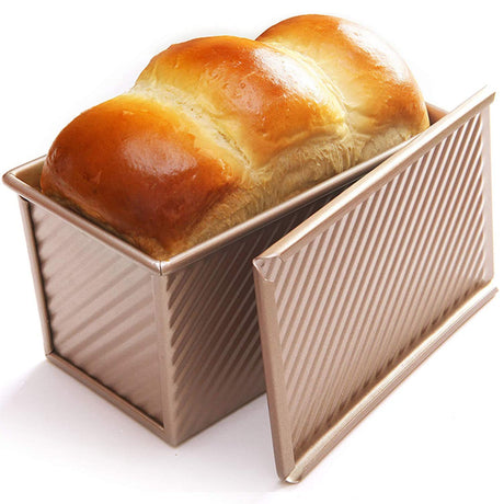 CHEFMADE Loaf Pan with Lid, Non-Stick Bread Pan Bakeware Durable Carbon Steel Bread Toast Mold with Cover for Baking Bread Tin for Homemade Cakes, Breads and Meatloaf CHEFMADE
