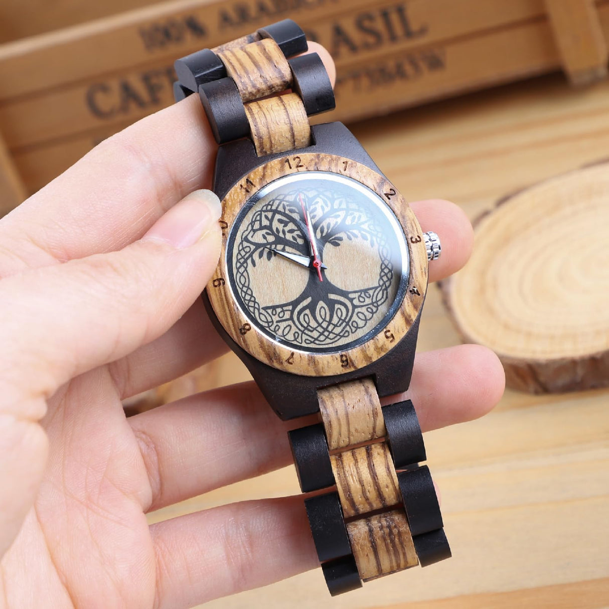 Customizable Mens Wooden Quartz Watch Retro Handmade Design Dial Lightweight Custom Watch for Women Dentily