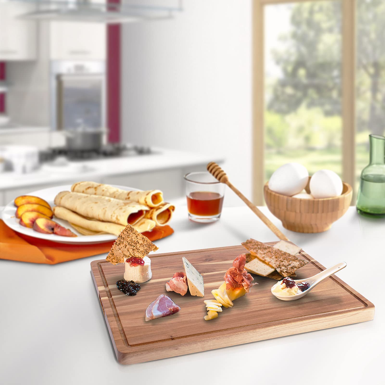 Large Acacia Wood Cutting Board - Thumbnail 4