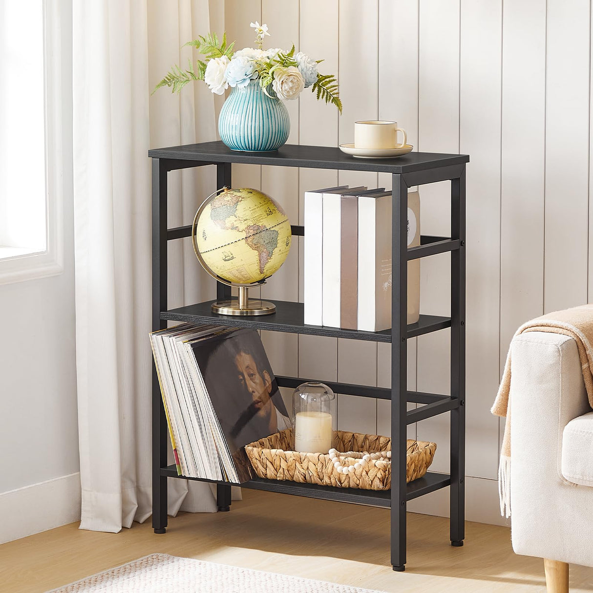 HOOBRO 3 Tier Bookshelf, Industrial Bookcase, Record Storage Rack with Side Fence, Wood Storage Shelf with Metal Frame, Rustic Open Display Shelf for Living Room, Bedroom, Black BB86CJ01G1 HOOBRO
