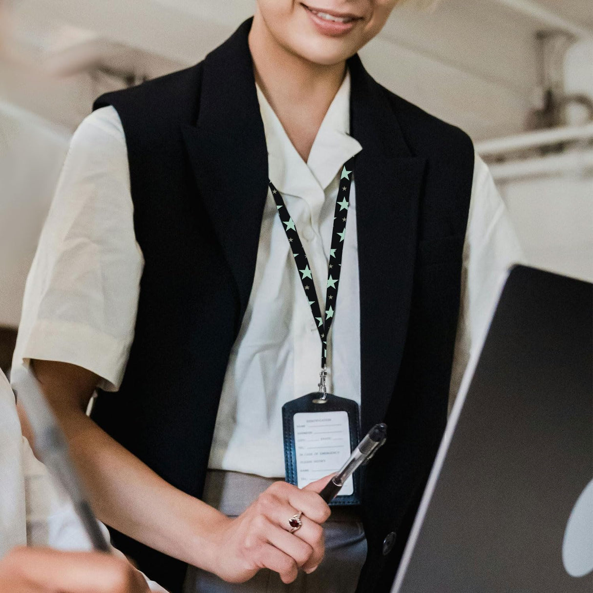 YOUKE OLA 100 Pack Sublimation Lanyards Blank Bulk Sublimation Lanyards with Swivel Hooks Neck Lanyards Heat Transfer Lanyard for ID Badge Holder Keychain as Christmas Gifts, White YOUKE OLA