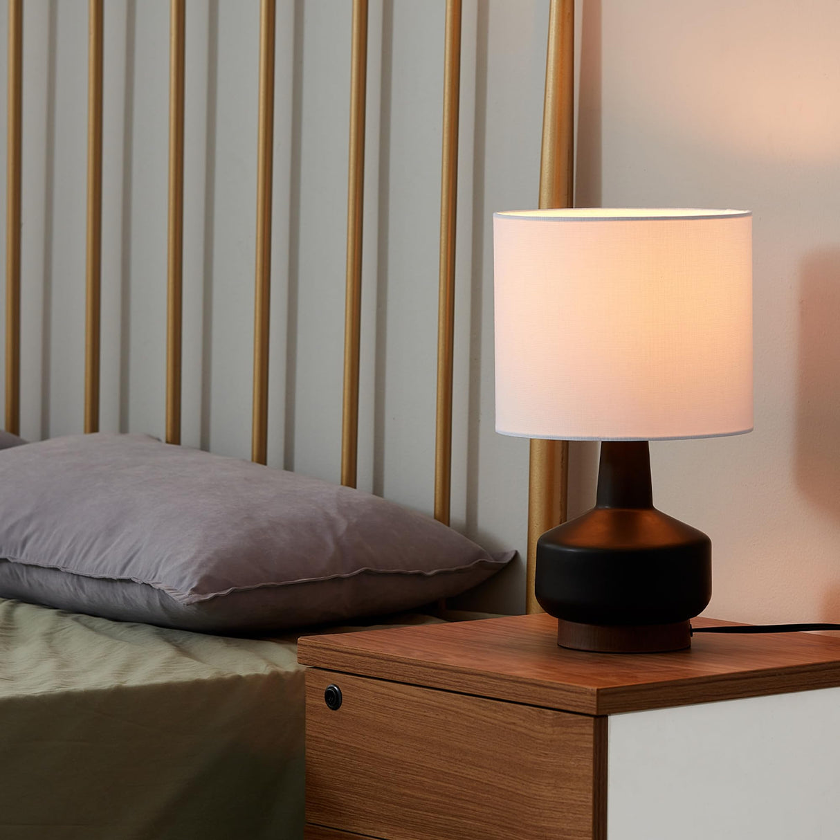 Globe Electric 61000049 17" Ceramic Table Lamp, Soft Beige Finish, White Linen Shade, On/Off Rotary Switch on Socket, Table Lamp for Living Room, Home Décor, Lamps for Bedroom, Room Décor Globe Electric