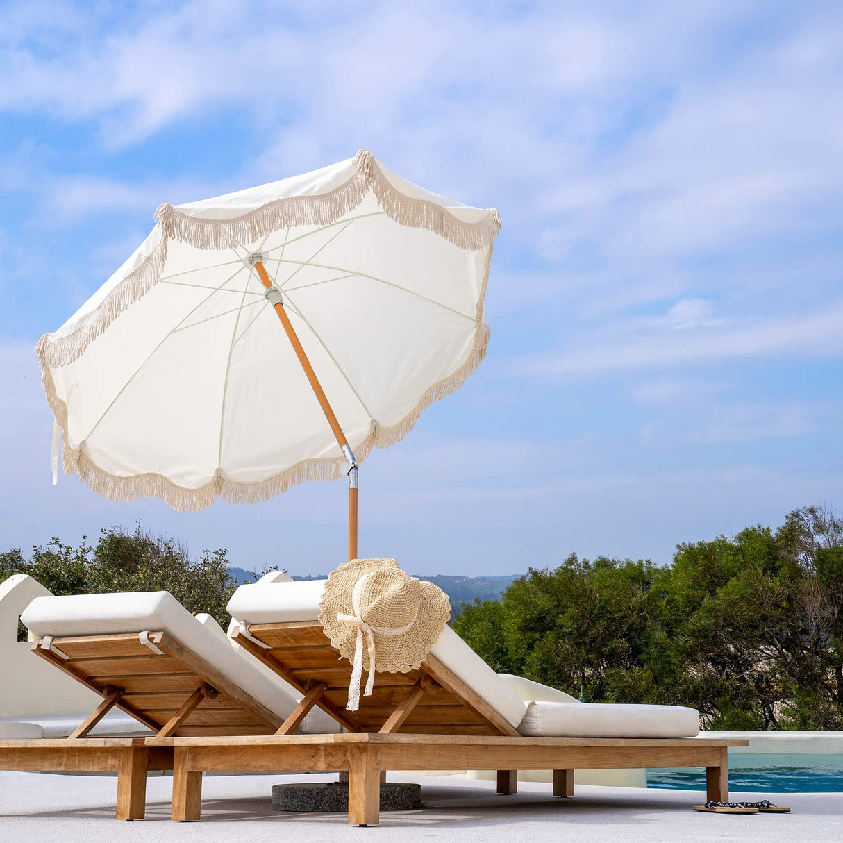 Funsite 6.5ft Boho Beach Umbrella with Fringe, UPF 50+ Tassel Umbrellas with Carry Bag, Premium Wood Pole Foldable Patio Umbrella for Outdoor Holiday Garden Lawn Pool Yard Table, White Funsite