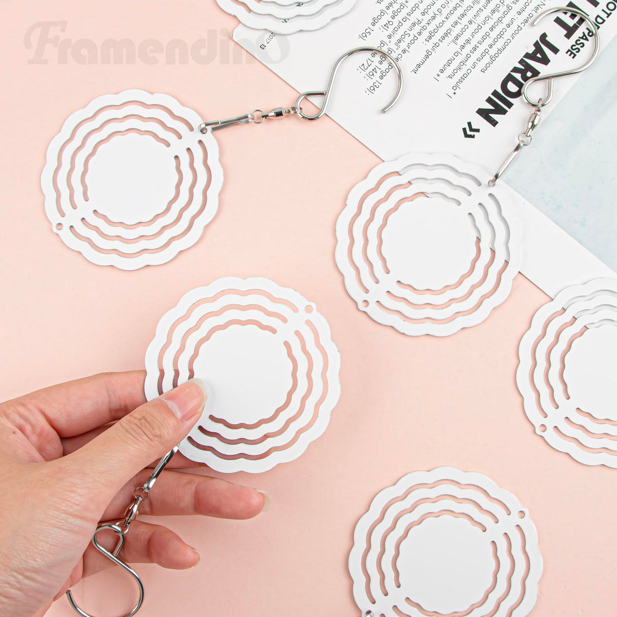 Framendino, 10 Pack 3 Inch Sublimation Wind Spinner Blanks 3D Aluminum Hanging Wind Spinners Ornaments for Indoor Outdoor Gardens Decoration Round Framendino