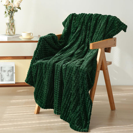 Puncuntex Green Throw Blanket 50"×60" Decorations Fleece Super Soft Plush Fuzzy Cozy Blanket with Square 3D Jacquard Grid Design Luxury Lightweight for Couch Sofa Chair,Dark Forest Green Puncuntex