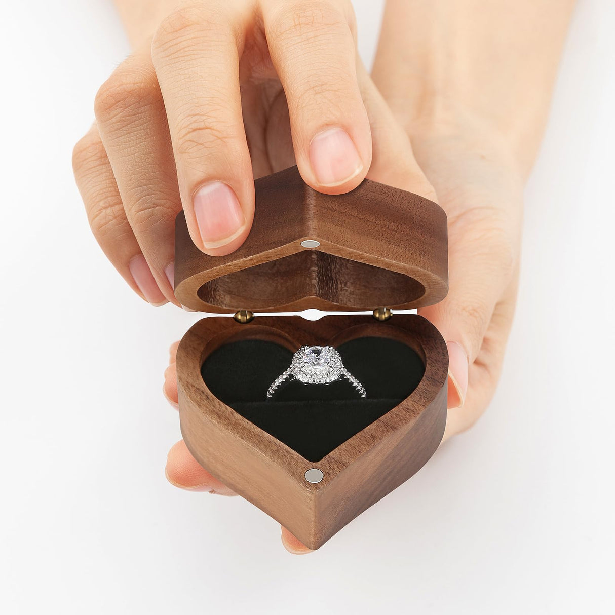 LETURE Wooden Heart Shape Ring Gift Box with Single Slot 2 Slot, Personalized Vintage Wood Jewelry Box for Proposal Engagement Wedding Ceremony Anniversary (Black-1 Slot) LETURE