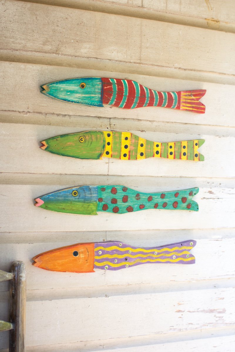 Kalalou A5688 Set of 4 Recycled Wood Folk Art Fish, Multi-Color KALALOU