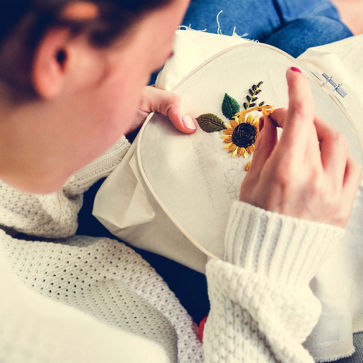 Caydo 3 Pieces 3 Sizes Square Embroidery Hoops Adjustable Circle Cross Stitch Hoop Embroidery Frames for Sewing, Needlework, DIY Embroidery Craft Caydo