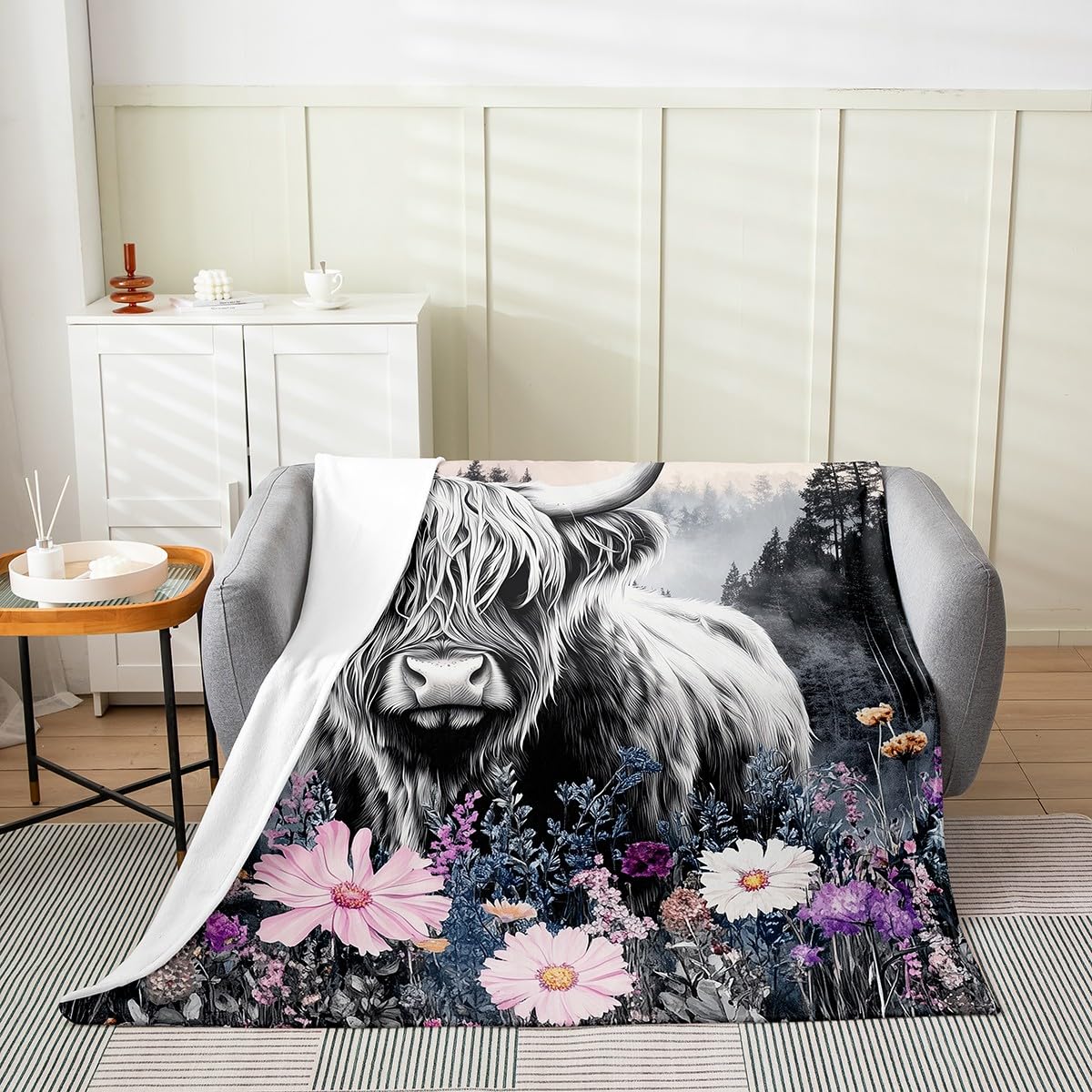 Erosebridal Highland Cow Flower Blanket 30x40 Bull Cattle Throw Blanket Western Funny Animal Fleece Flannel Wildlife Farmhouse Cow Mountain with Firforest Bedroom Decor Erosebridal