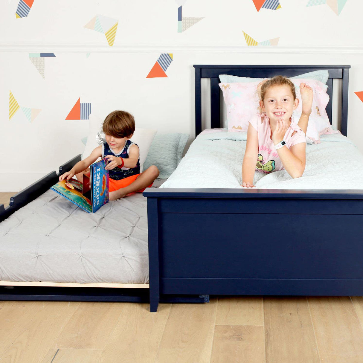 Max & Lily Twin Bed, Wood Bed Frame with Headboard For Kids with Trundle, Slatted, Blue Max & Lily