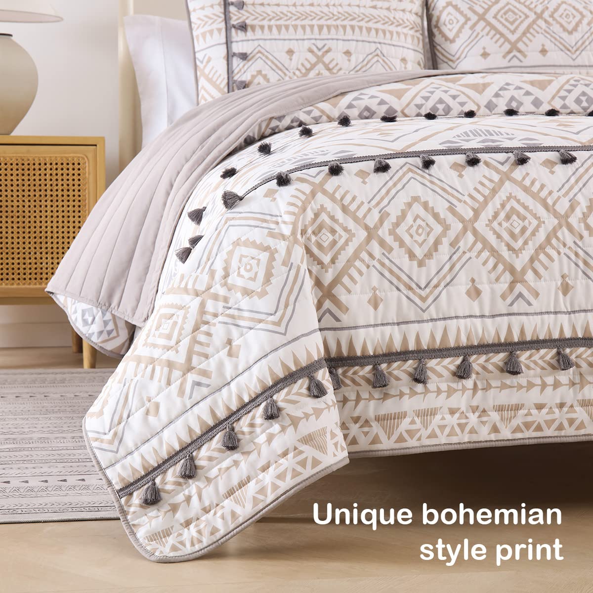 HORIMOTE HOME Boho Style Beige King Quilt Set with Tassle, Soft and Lightweight Bedspread for All Season, Full Size Bed Coverlet with 2 Matching Pillow Shams (3 Piece) HORIMOTE HOME