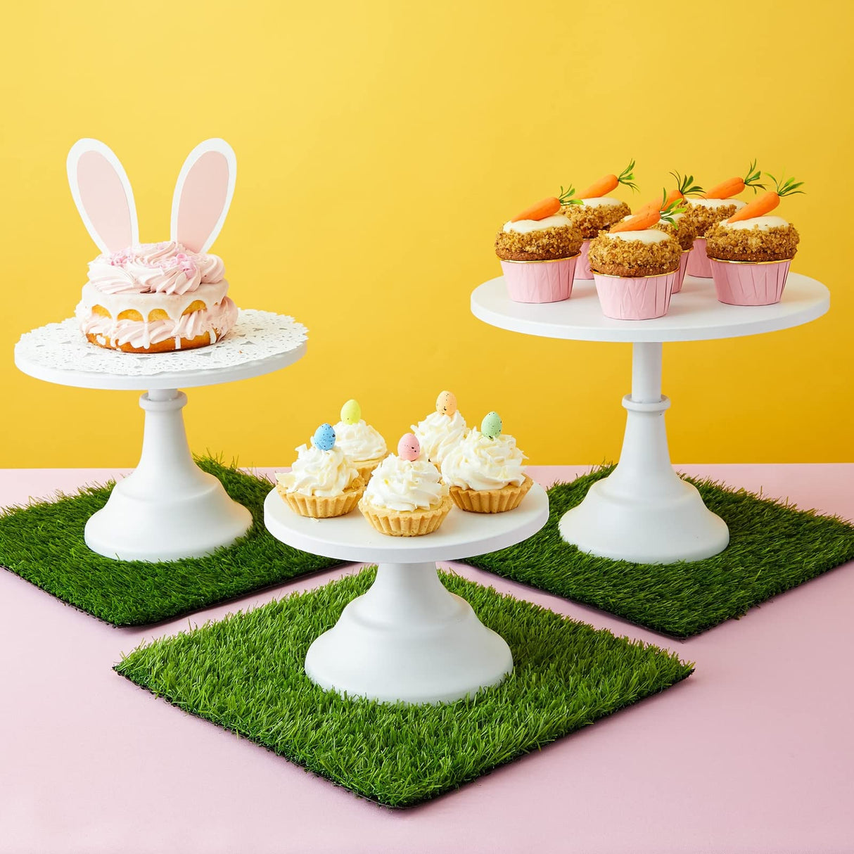 Juvale 4-Pack Non-Slip Artificial Grass Tiles for Indoor & Outdoor Use | 12x12-0.25 in Thick Mats | Easy to Clean & Durable, Soft Like Natural Lawn | Safe for Kids & Pets | Patio, Floor & Wall Decor Juvale