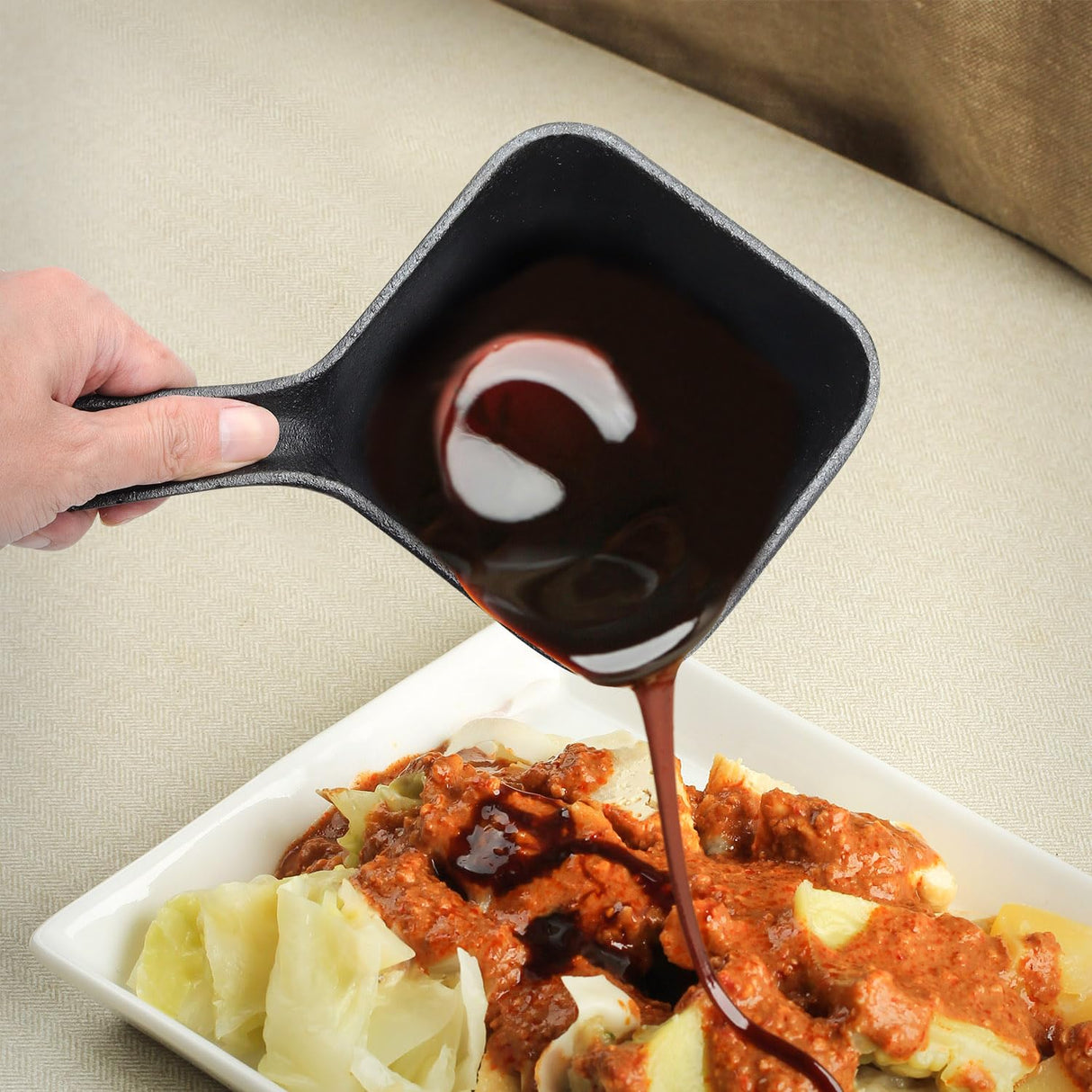 SafBbcue Cast Iron BBQ Sauce Pot and Mop Brush Set,Barbecue Cooking Accessories Heat Preservation Heavy Basting Pot & Mop with 4Pcs Heads for Big Green Egg Grill Grilling,Heavy Pot Gifts for Griller SafBbcue