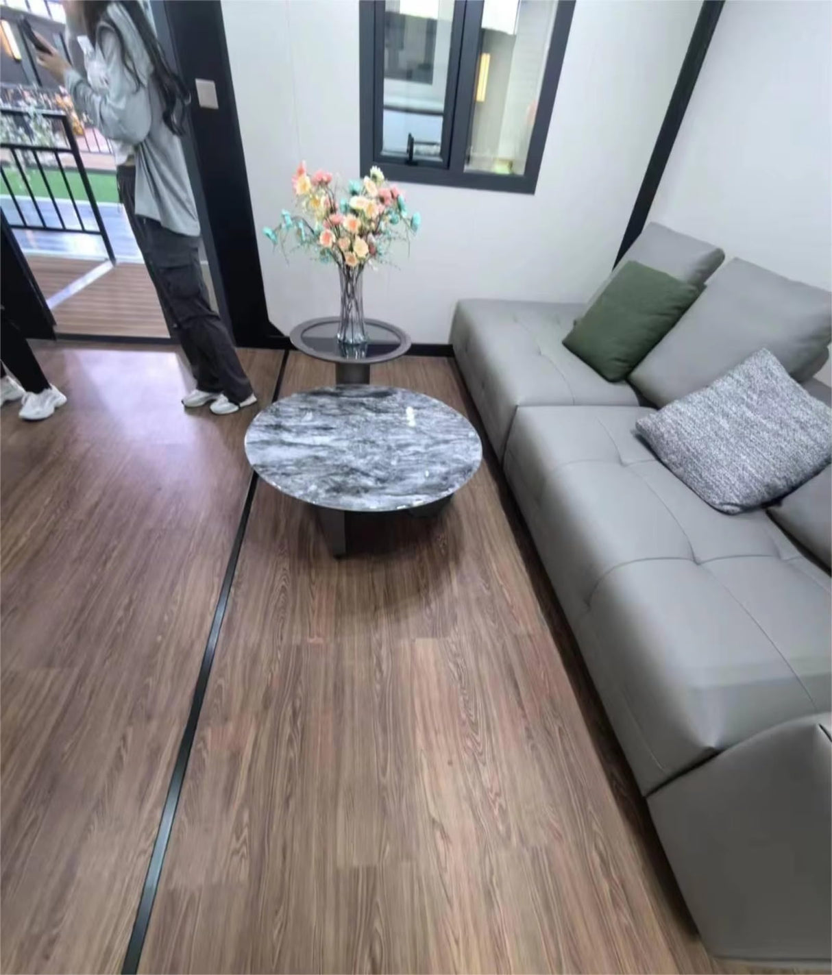 Expandable Container House to Live in for Adults, Mobile Homes 20ft Tiny Prefab Homes Movable Foldable Steel Frame Villa with Full Kitchen & Bathroom Generic