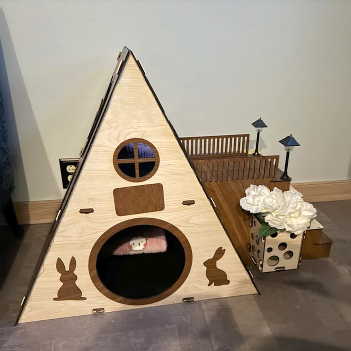 Tnstbiee Large Modern Wooden Rabbit Castle House Hutch - Bunny Hideout Indoor Habitats - Pet 2-Story Home Furniture（Excluding Street Lights） Tnstbiee
