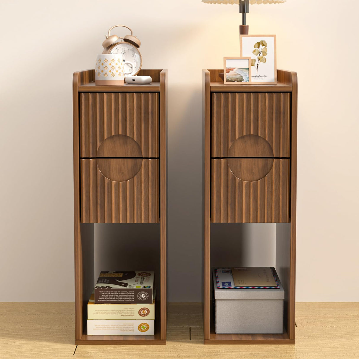 Narrow Fluted Nightstand Set of 2, Wooden Small 2 Drawer Nightstand, Slim Side End Table, Vintage Bedside Table, Mid Century Modern Night Stand with Drawers, for Living Room, Bedroom, Walnut Jluomei