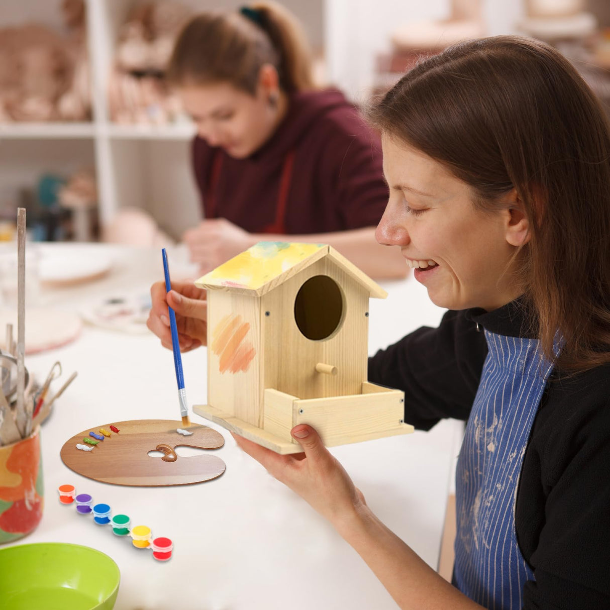 Bird House Kits for Adult, Wooden DIY Birdhouse Kit, Outdoor Woodworking Crafts Freestyle Painting, Arts and Crafts Projects with Paints & Brushes, Hanging Birdhouse for Garden Yard Decor Gifts Thick&Thin