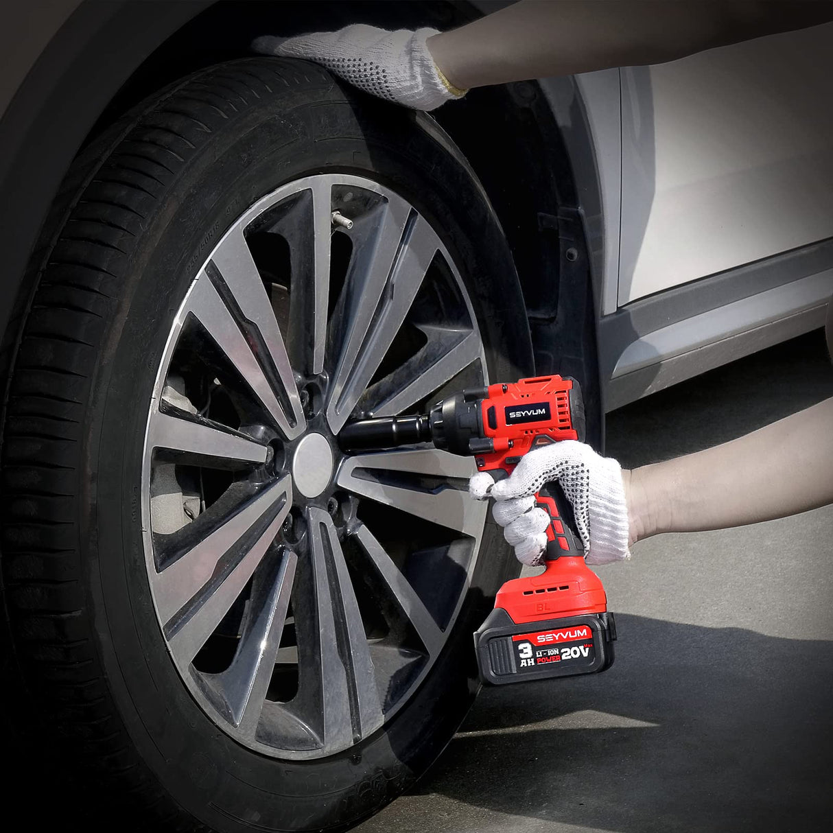 SEYVUM Impact Wrench,1/2" Impact Gun, Power Impact Driver Max Torque 320 Ft-lbs (430N.m), Cordless Impact Wrench with 20V Brushless Motor, 3.0Ah Li-ion Battery with Fast Charger, 4 Pcs Impact Sockets SEYVUM