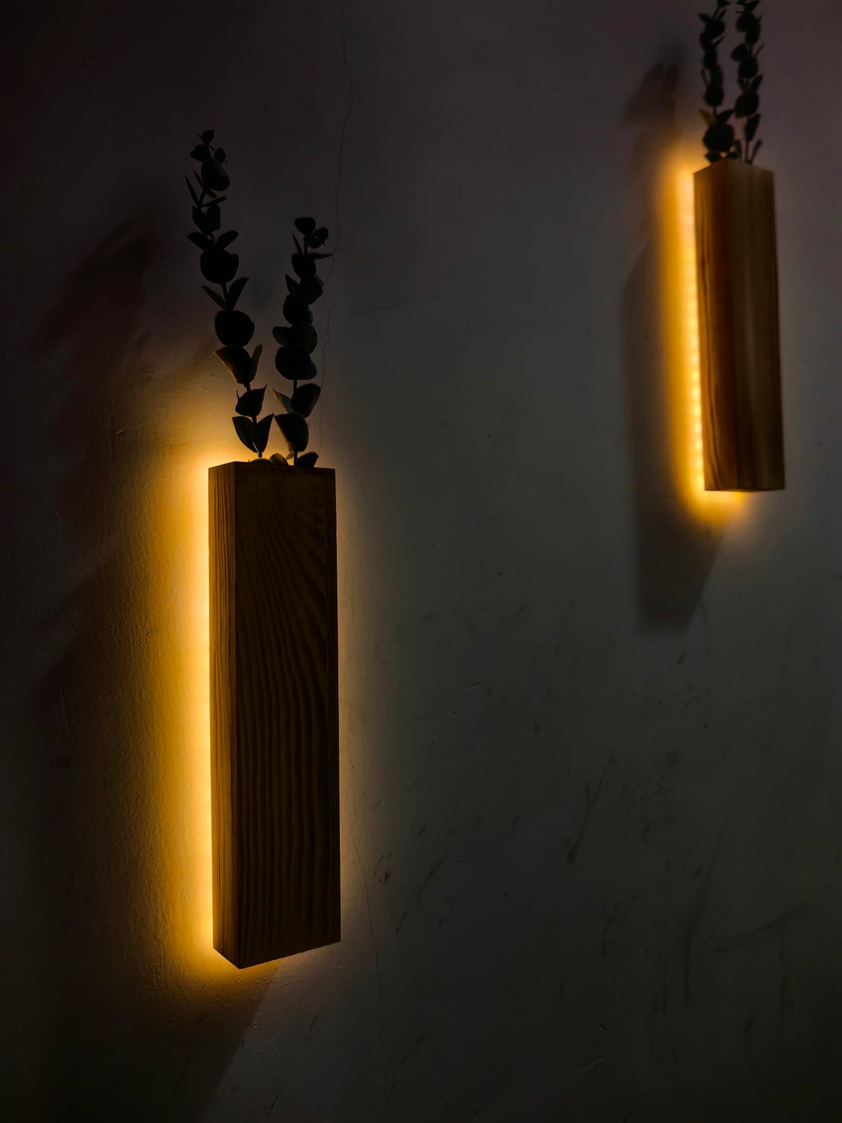 2 Pack Wall Planters for Indoor Plants, Hanging Wall decor with LED Lights for Bathroom, Bedroom Living Room, Kitchen Modern Home Wooden Art Rustic Wall Sconces Vases for Dried Flowers Fake Greenery Comtelek