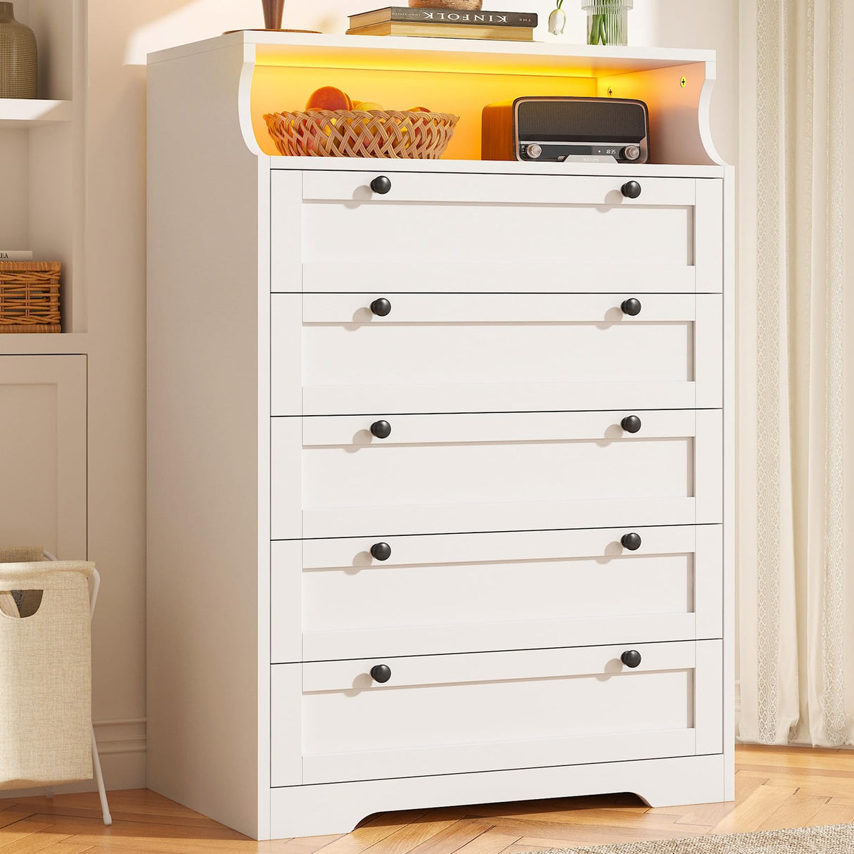 EnHomee Dresser for Bedroom, Modern White Dresser with LED Light, Tall Dresser with 5 Large Wood Drawers for Closet Organizers and Storage Clothes, Chests of Drawers for Closet, Entryway EnHomee
