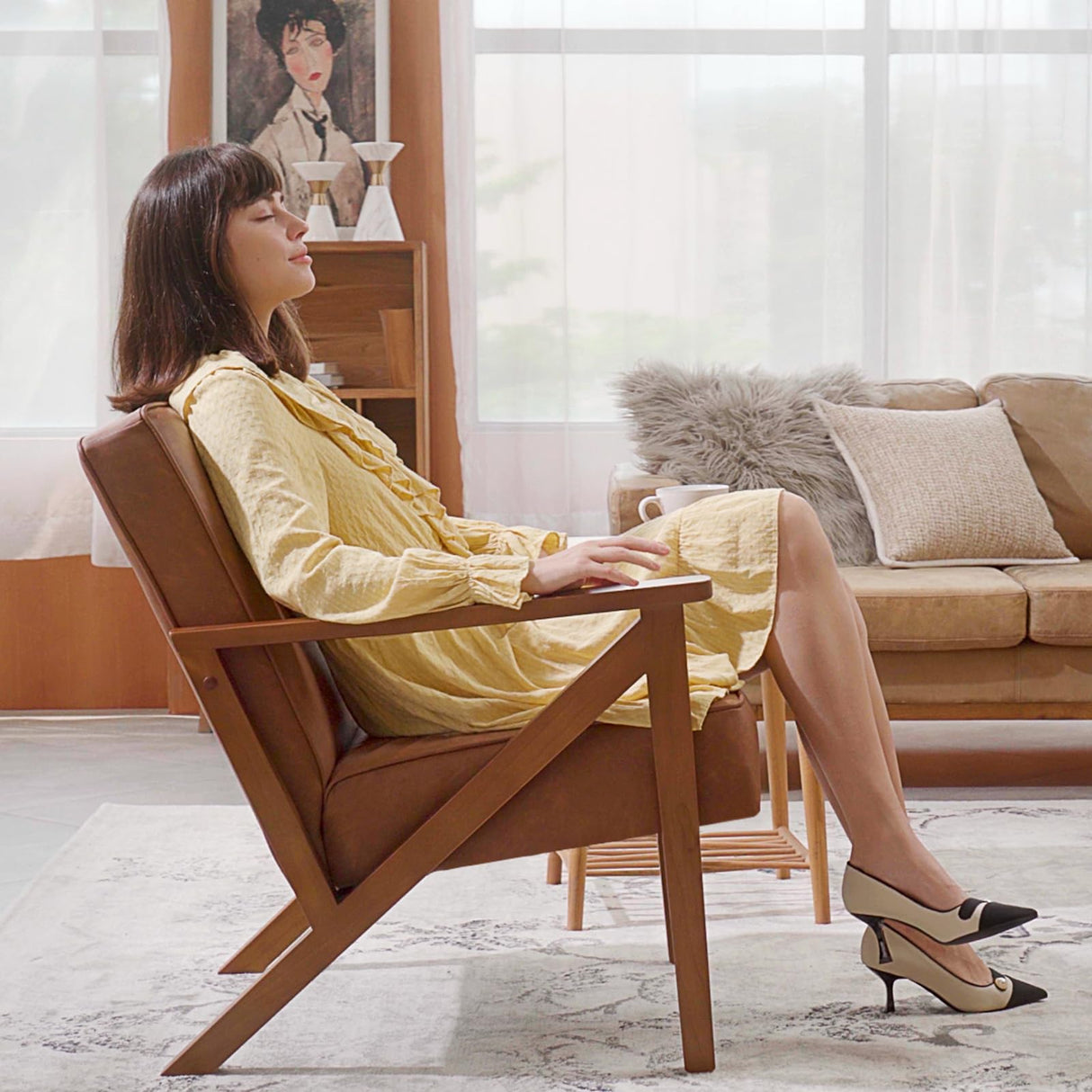 Yaheetech Accent Chair Faux Leather Armchair Lounge Chair with Wood Frame, Modern Retro Lounge Chair for Living Room/Office/Reception Area, Light Brown Yaheetech